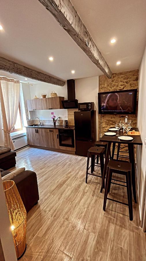 Appartement T2 Centre Village Cucuron Extérieur photo